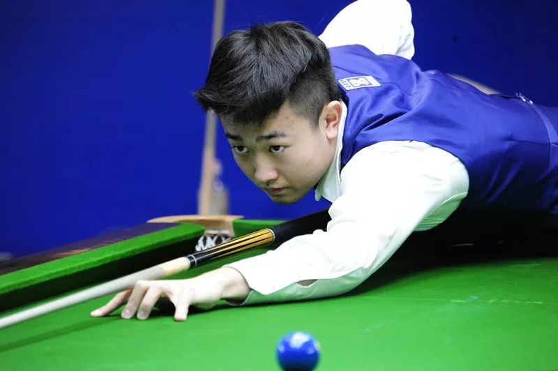 迅速占据主 迅速占据主